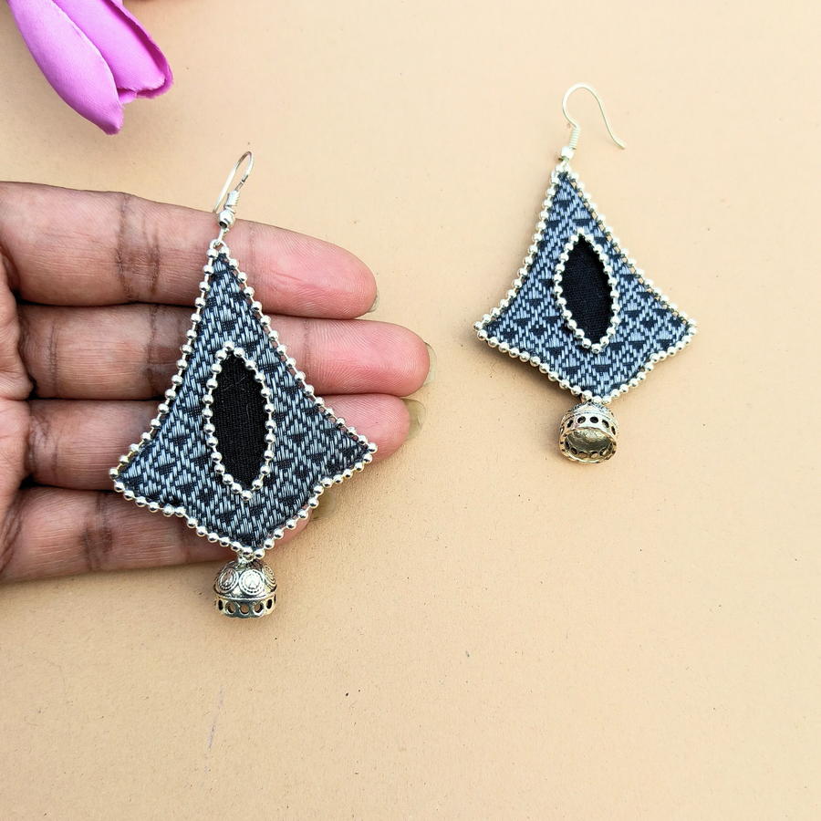 Ira Petals Khun earrings