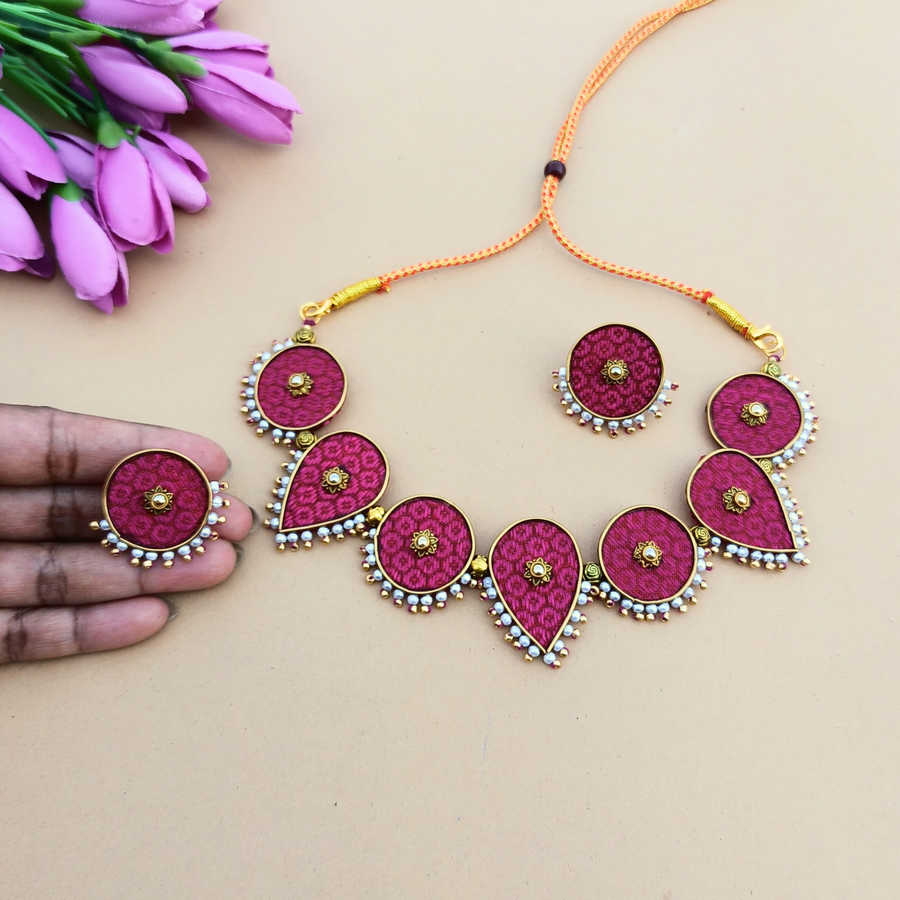 Komalika Khun Necklace