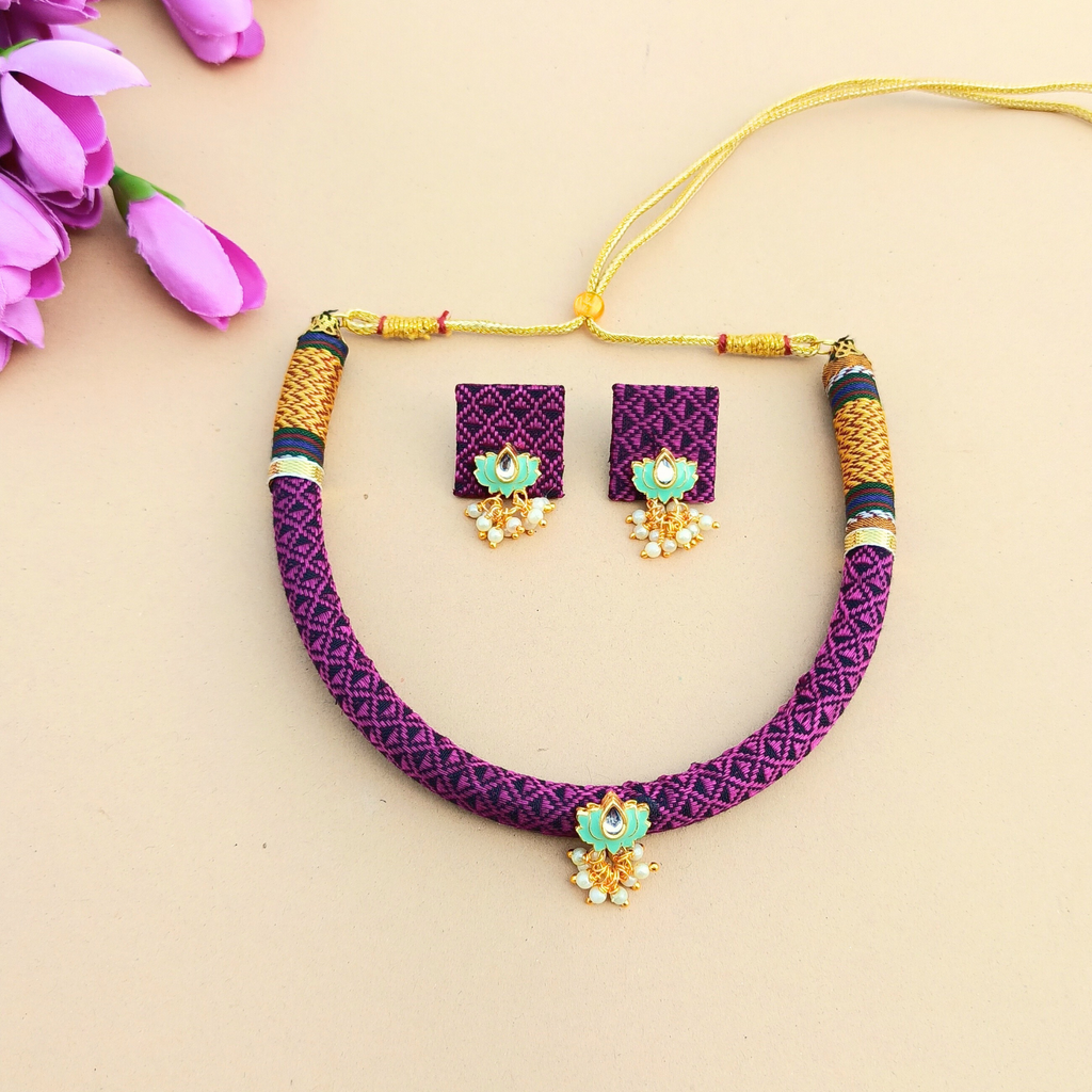 Purple Khun Thushi