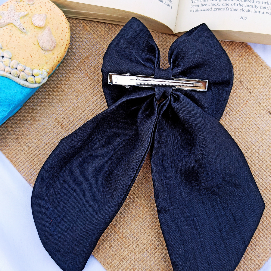 Black Embroidered Bow Hairclip
