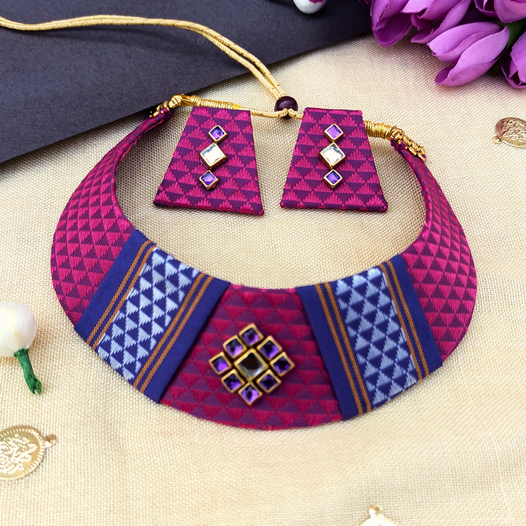 Pink Khun Choker