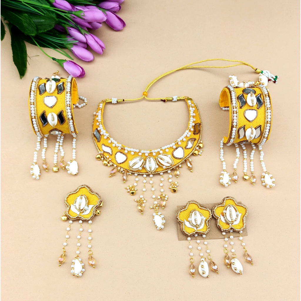 Haldi/Mehndi खण Fabric Jewellery Set
