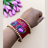 Peacock Handcuff