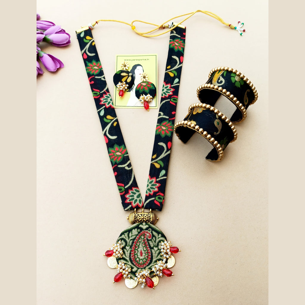 Black Brocade Statement Necklace Combo set