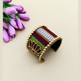 Lotus Handcuff