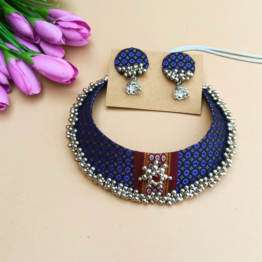 Khun ghungroo Choker